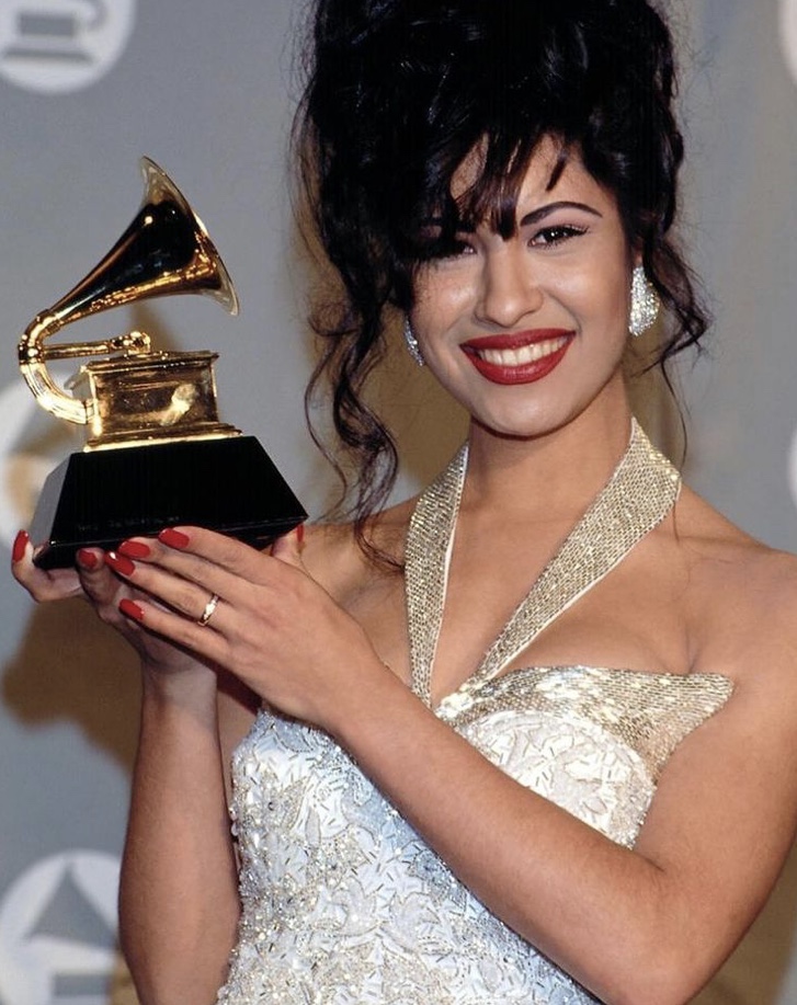 Selena Receiving PostHumous Award