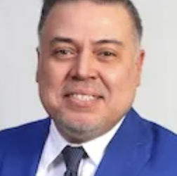 Julio Sáenz Named 2026 Hispanic Business Person of the Year